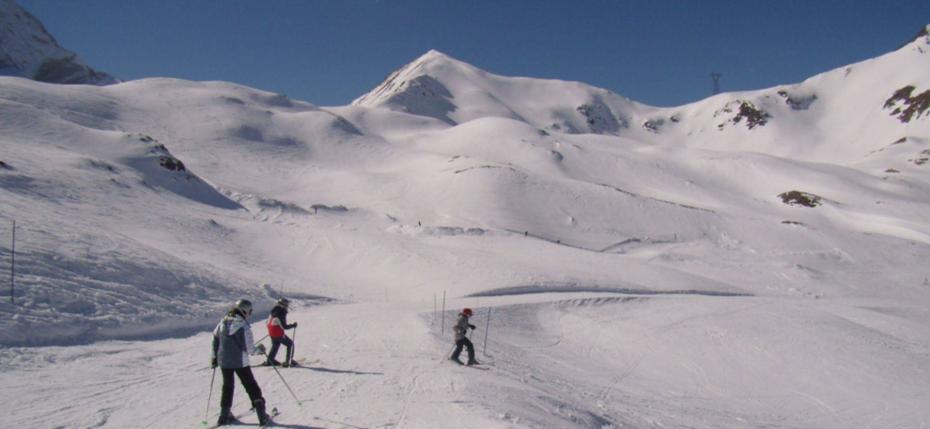 ᐃ CARAVANEIGE D&#39;ESPLANTATS ** - ski camping caravaneige hautes pyrenees