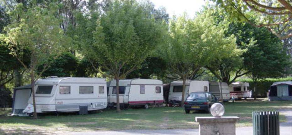 ᐃ CARAVANEIGE D&#39;ESPLANTATS ** - emplacement caravane camping hautes pyrenees